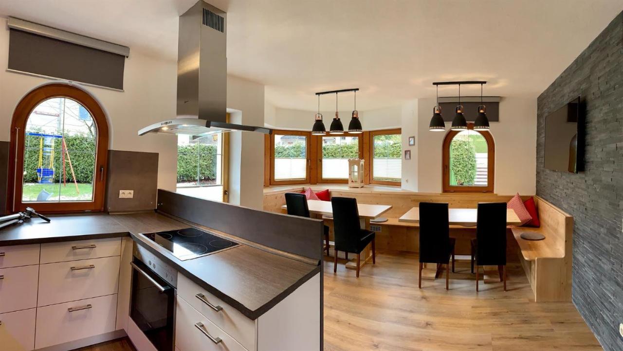 Chalet Neuhaus Ried im Zillertal Bagian luar foto